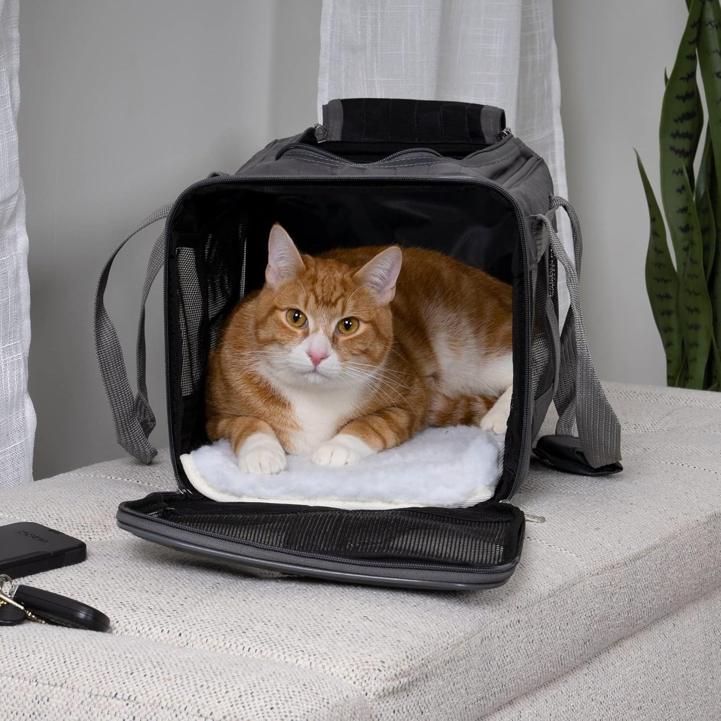 Sherpa Original Deluxe Travel Pet Carrier, Airline Approved & Guaranteed On Board - Charcoal Gray, Medium